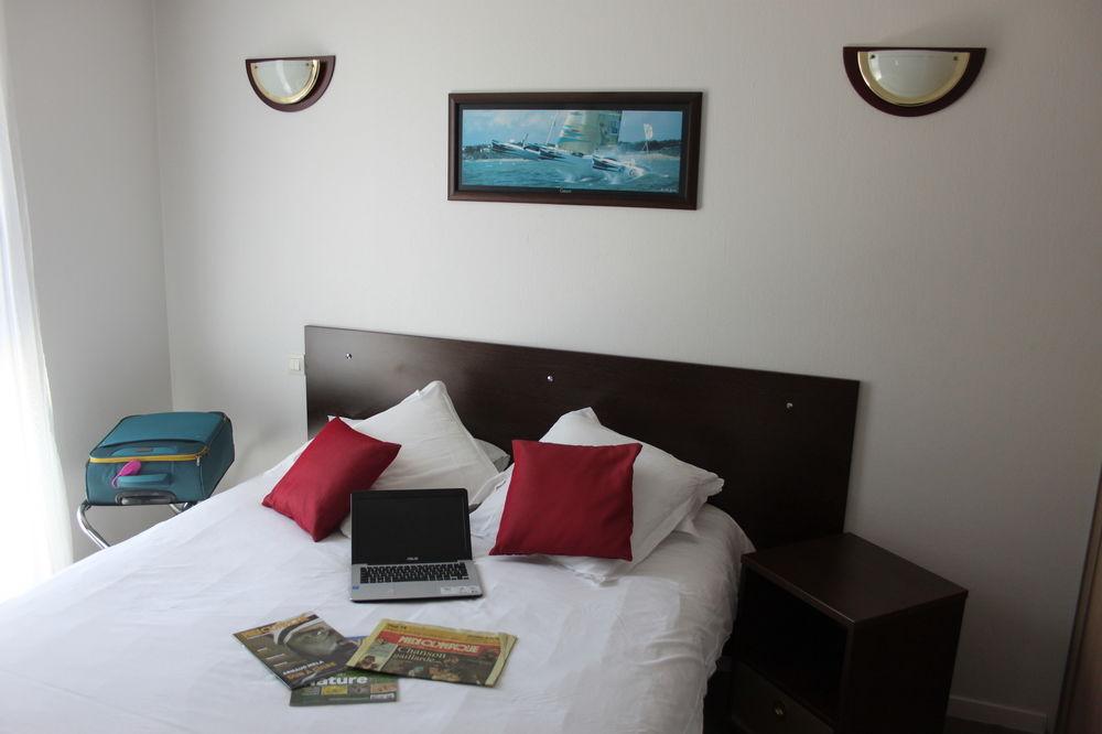 Comfort Suites Pau Idron Exterior foto