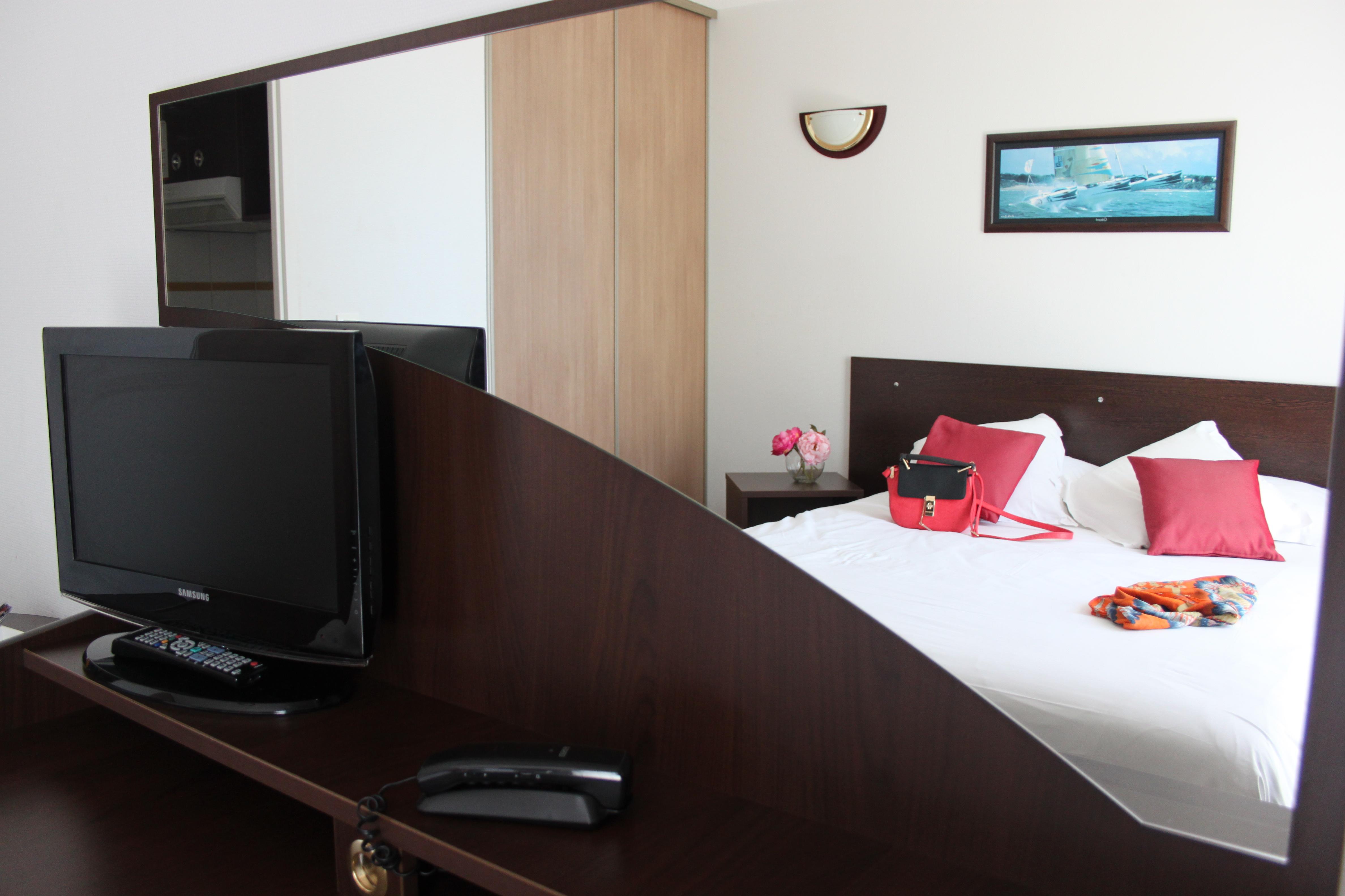 Comfort Suites Pau Idron Exterior foto
